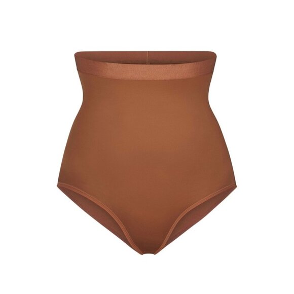 NWOT SKIMS High Waisted light Compression Brief Size 4X - Picture 4 of 7